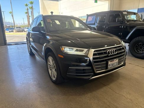 Used 2019 Audi Q5 2.0T Premium Plus w/ Premium Plus Package AWD/4WD image 8