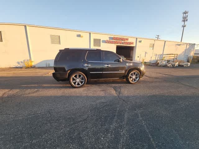 Used 2011 Cadillac Escalade Premium AWD/4WD image 21