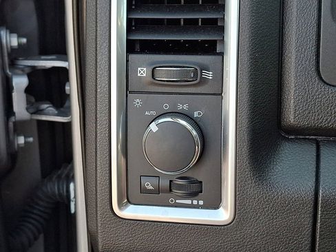 Used 2024 RAM 1500 Classic SLT AWD/4WD image 25