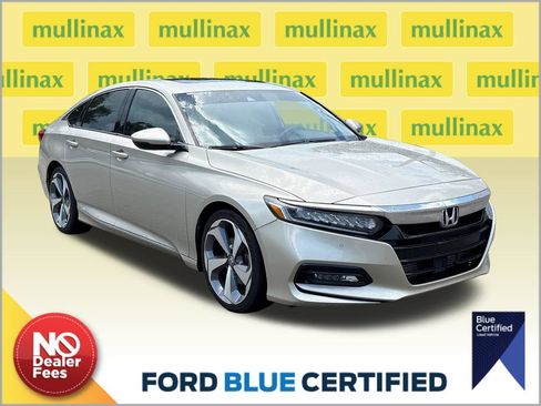Used 2018 Honda Accord Touring image 1