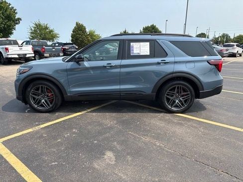 Used 2025 Ford Explorer ST AWD/4WD image 15