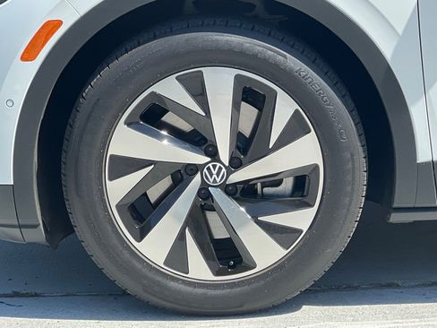 Used 2024 Volkswagen ID.4 2WD image 27