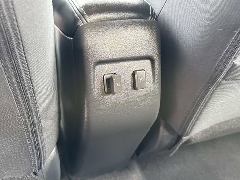 Used 2024 Nissan Kicks SR image 15