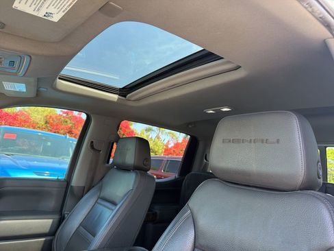 Used 2021 GMC Sierra 1500 Denali w/ Denali Ultimate Package image 12