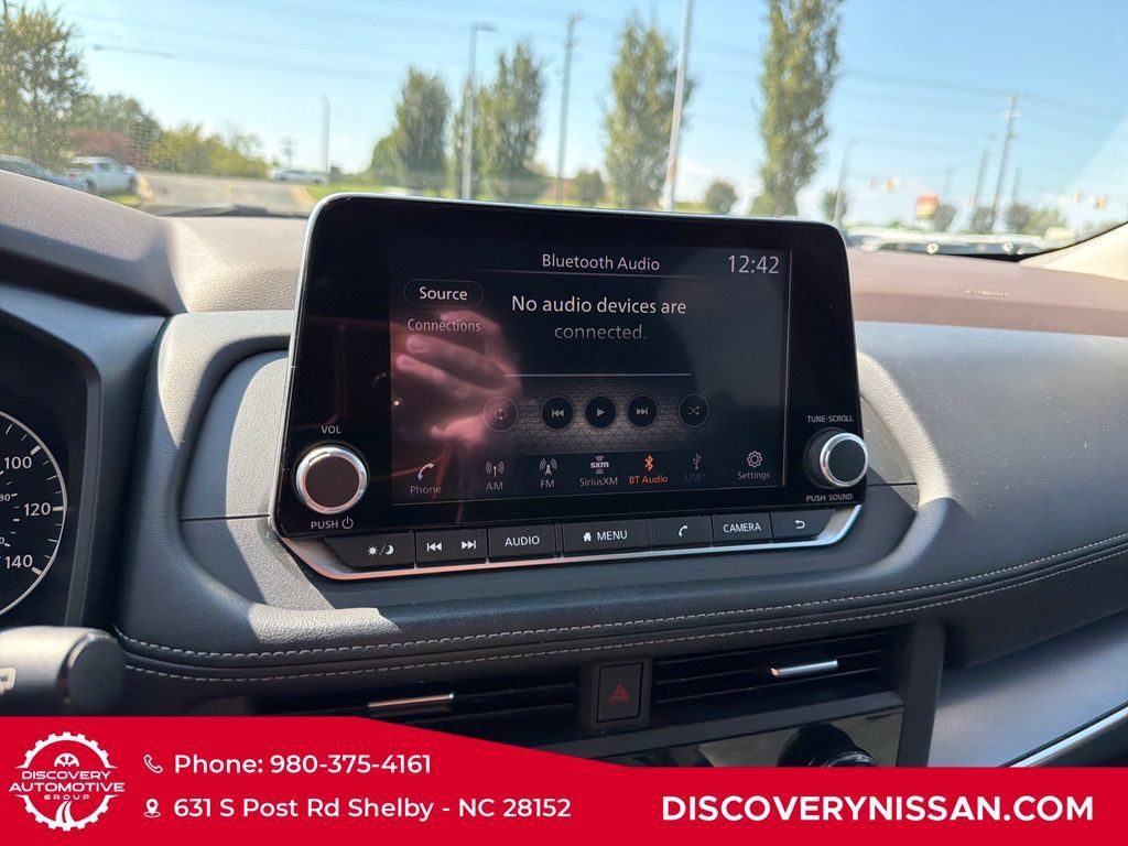 Certified 2023 Nissan Rogue SV FWD image 14