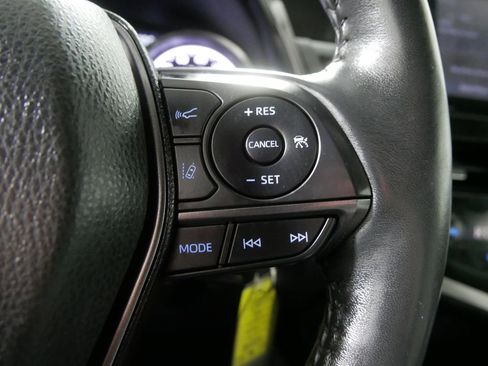 Used 2024 Toyota Camry SE w/ Cold Weather Package image 21