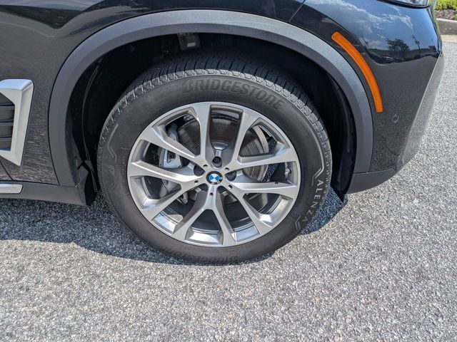 Used 2026 BMW X5 xDrive40i w/ Climate Comfort Package AWD/4WD image 13