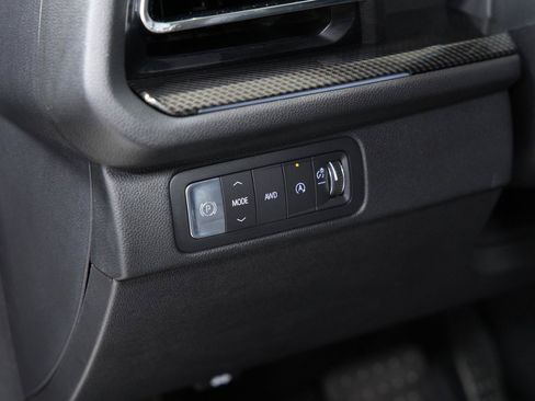 Used 2026 Chevrolet Traverse High Country w/ LPO, Floor Liner Package AWD/4WD image 39