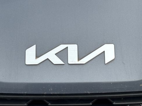 Used 2022 Kia K5 LXS FWD image 9