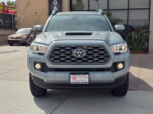 Used 2021 Toyota Tacoma TRD Sport w/ Technology Package image 6