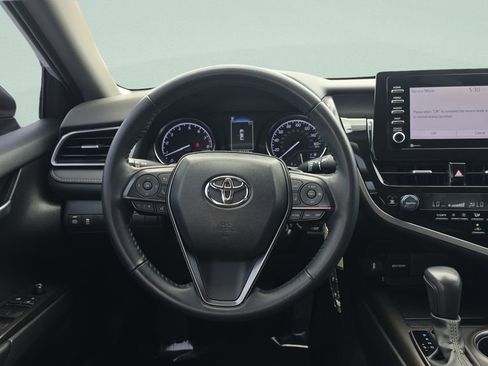 Used 2023 Toyota Camry SE image 20