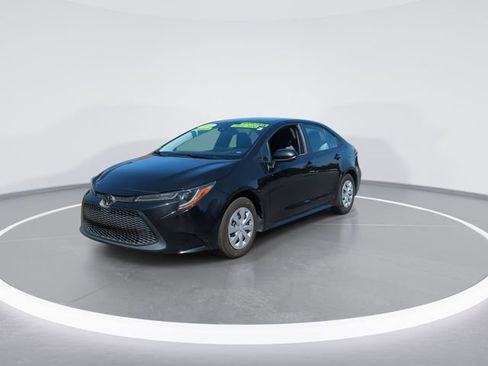 Used 2022 Toyota Corolla L FWD image 3