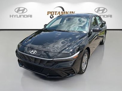 New 2026 Hyundai Elantra SE