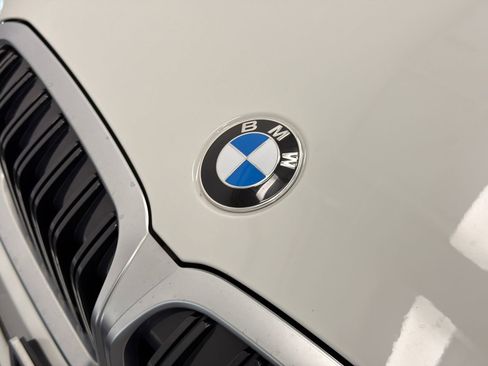 Used 2025 BMW 330i xDrive Sedan AWD/4WD image 12