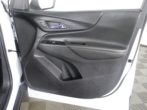 Used 2023 Chevrolet Equinox Premier FWD image 24