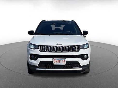 Used 2025 Jeep Compass Limited AWD/4WD image 3