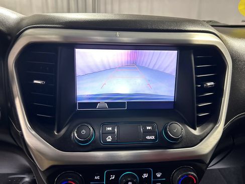 Used 2023 GMC Acadia SLE w/ Driver Convenience Package FWD image 18