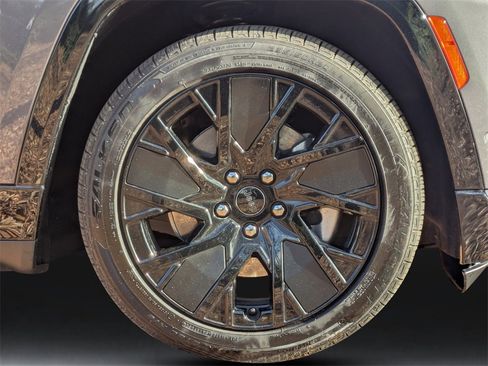 Used 2025 Jeep Wagoneer S Launch Edition image 10