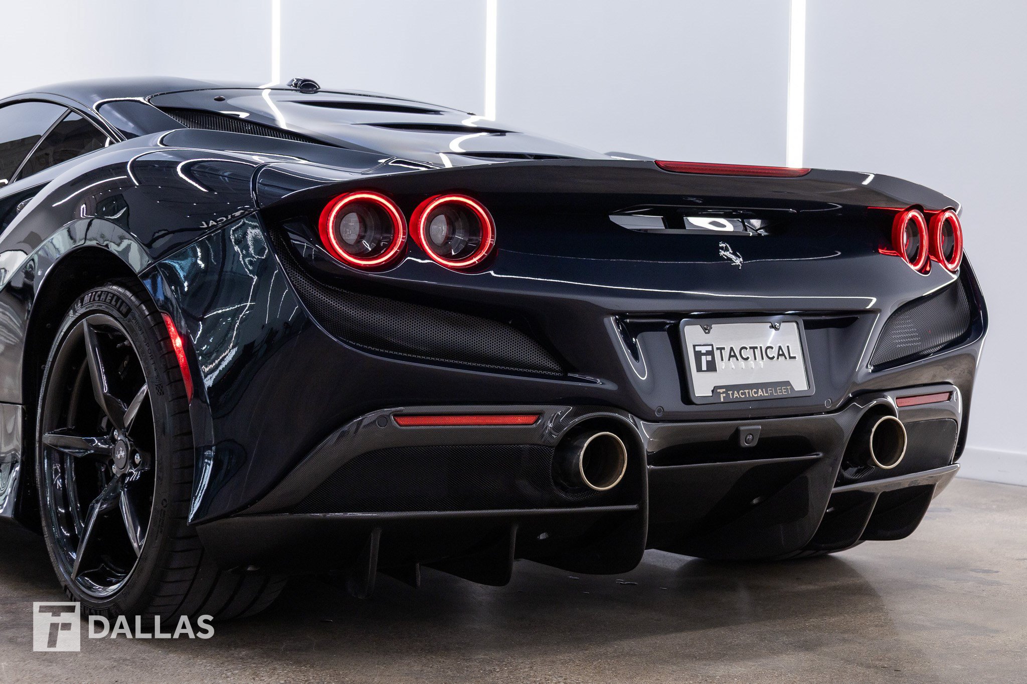 Used 2020 Ferrari F8 Tributo RWD image 9