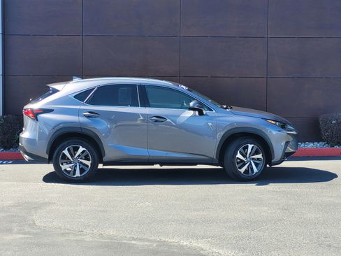 Used 2018 Lexus NX 300 300 Premium w/ Premium Package image 4