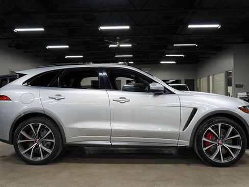 Used 2019 Jaguar F-PACE SVR AWD/4WD image 6