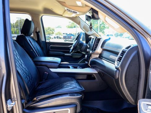 Used 2019 RAM 1500 Laramie AWD/4WD image 8