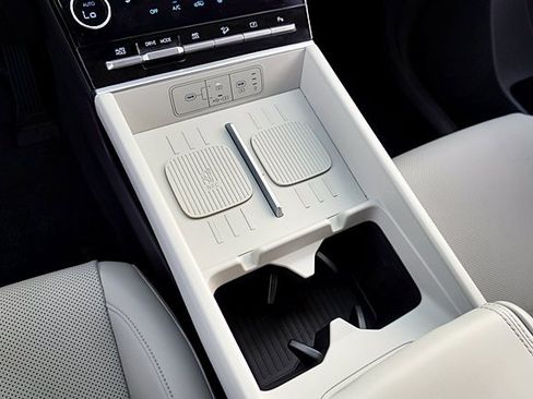 Used 2025 Hyundai Santa Fe SEL image 32