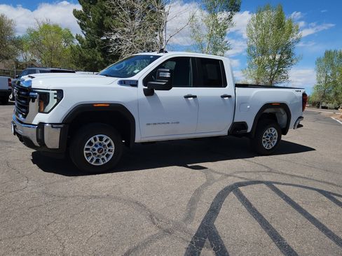 Used 2025 GMC Sierra 2500 Pro w/ Convenience Package AWD/4WD image 4