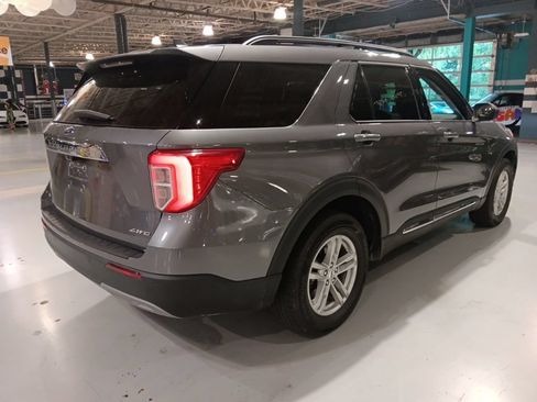 Used 2023 Ford Explorer XLT w/ Equipment Group 202A AWD/4WD image 9