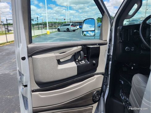 Used 2020 Chevrolet Express 2500 w/ Enhanced Convenience Package RWD image 22