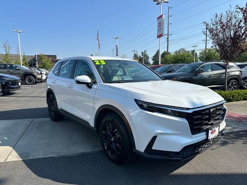 Used 2023 Honda CR-V LX image 7