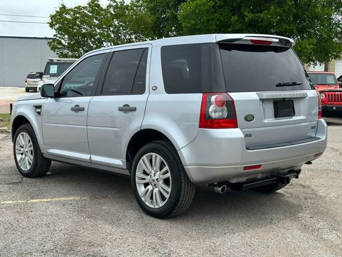 Used 2010 Land Rover LR2 HSE AWD/4WD image 4