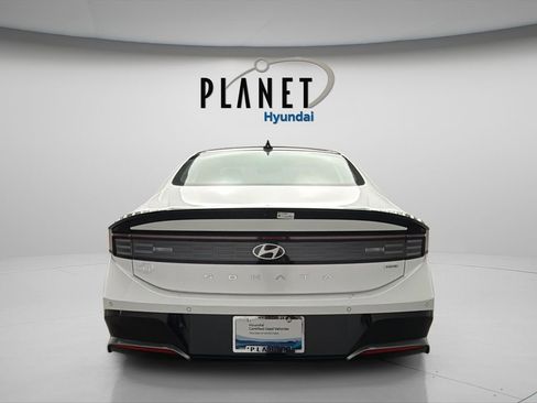 Certified 2025 Hyundai Sonata Limited FWD image 5