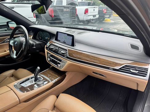 Used 2016 BMW 750i xDrive AWD/4WD image 19