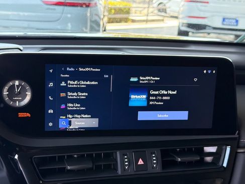 Used 2025 Lexus ES 300h w/ Premium Package FWD image 17