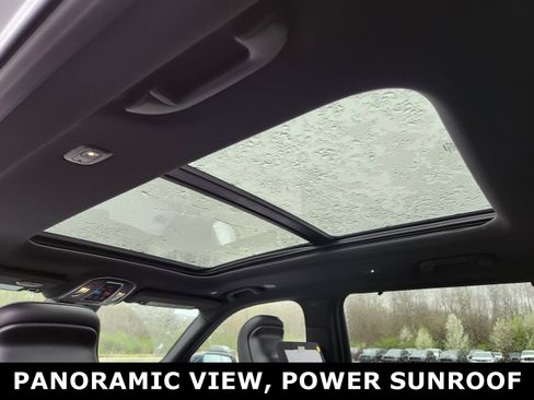 New 2025 Jeep Grand Cherokee L Overland w/ Luxury Tech Group IV image 2