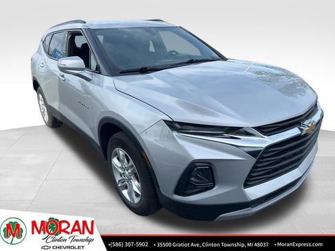 Used 2021 Chevrolet Blazer LT FWD image 2