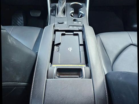 Used 2021 Toyota Highlander XLE image 42