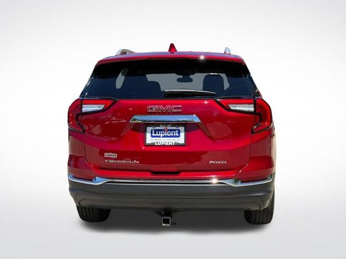 Used 2023 GMC Terrain SLT AWD/4WD image 4