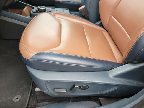 Used 2022 Ford Maverick Lariat w/ Lariat Luxury Package image 5