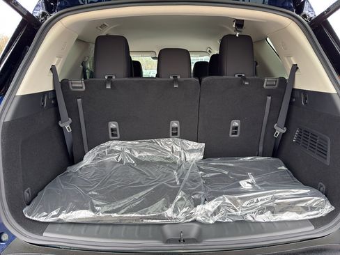 New 2026 Nissan Pathfinder SV image 36