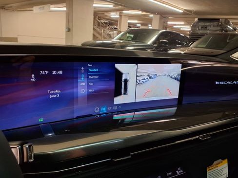 Used 2025 Cadillac Escalade IQ Sport 2 w/ LPO, ONYX Package image 23