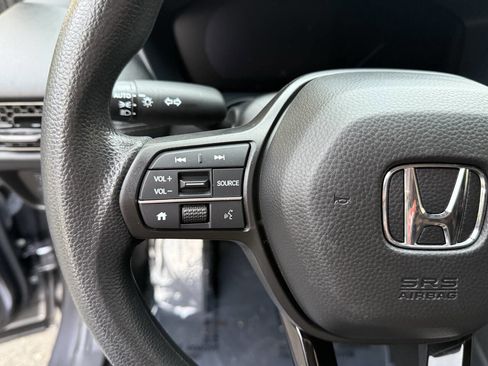 Used 2023 Honda HR-V LX image 23