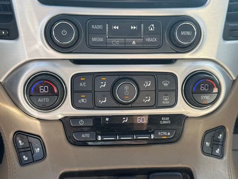Used 2020 GMC Yukon XL SLT w/ Premium Edition image 28