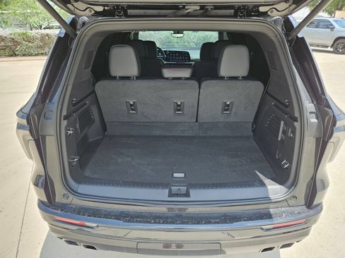 Certified 2025 Chevrolet Traverse RS w/ LPO, Floor Liner Package AWD/4WD image 25