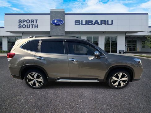 Used 2019 Subaru Forester Touring image 2