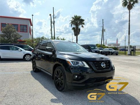 Used 2018 Nissan Pathfinder SL w/ Midnight Edition Package FWD image 7
