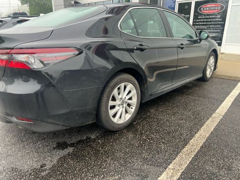 Used 2023 Toyota Camry LE FWD image 4