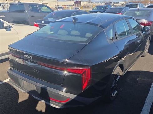 Used 2025 Kia K4 LXS FWD image 7