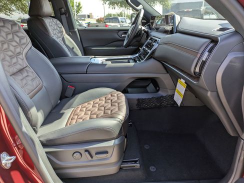 New 2025 Nissan Armada Platinum w/ Convenience Package image 23